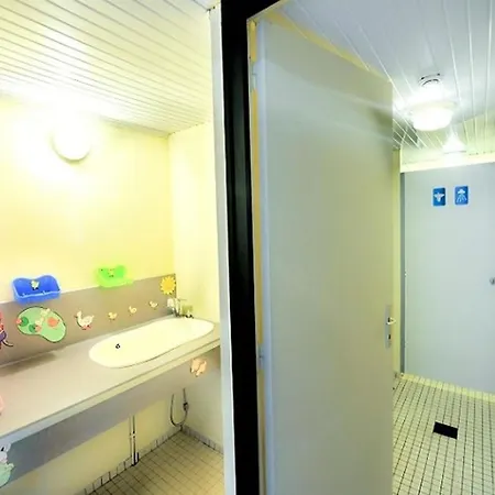 Mobil-home Avec Terrasse Au De - Api-1-52-1220 Campsite Payrac